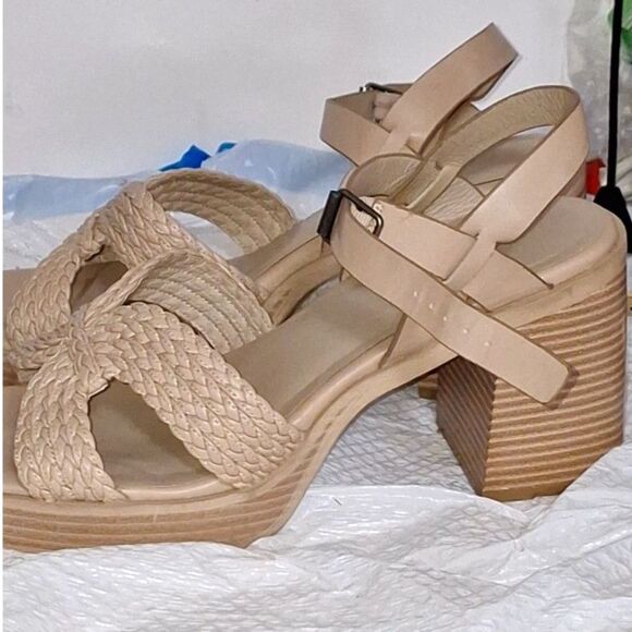 Torrid Chunky Block Heeled Sandals Beachy Boho Padded Strappy Trendy Size 11W - Picture 6 of 13